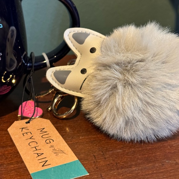 NWT “One Cat Shy of Crazy” Mug and keychain gift set - Picture 3 of 10